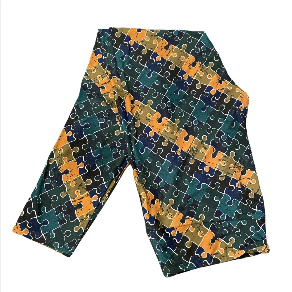 LuLaRoe Tall and Curvy puzzle piece leggings